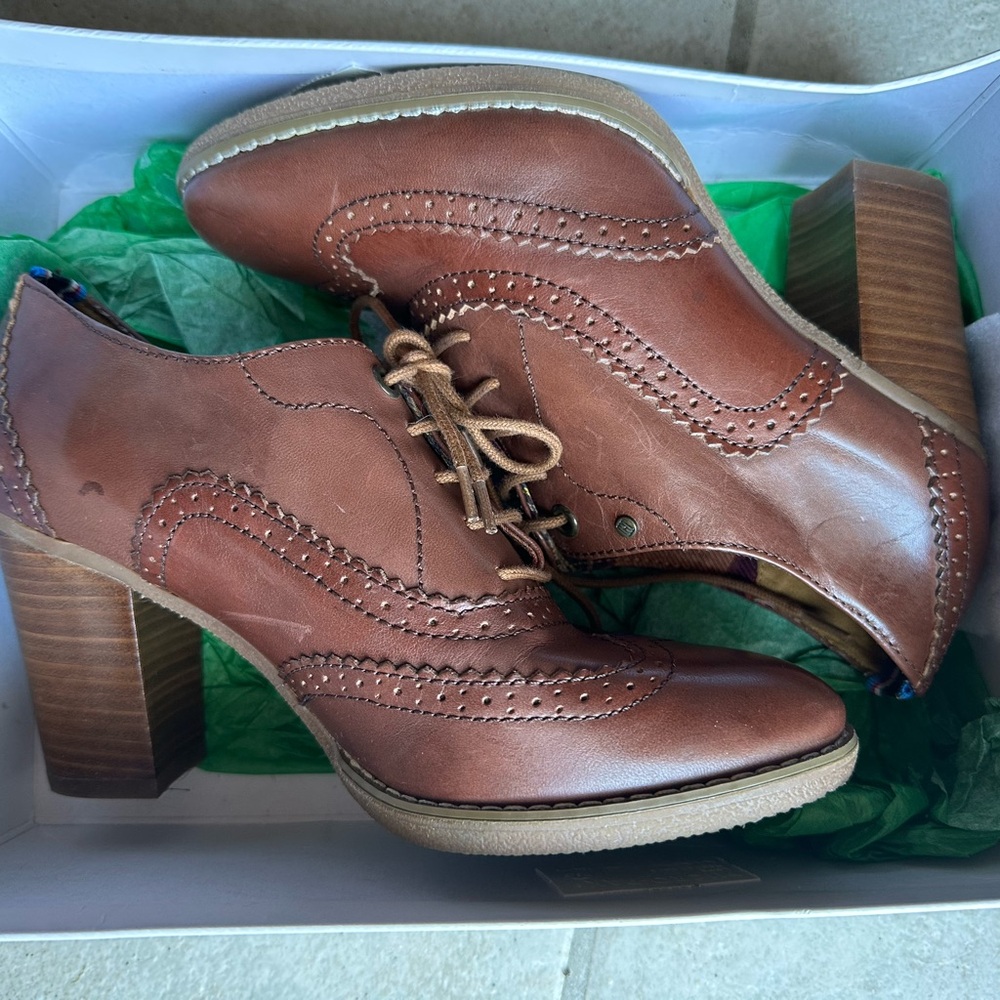 Brown Leather Women's Oxford Heels